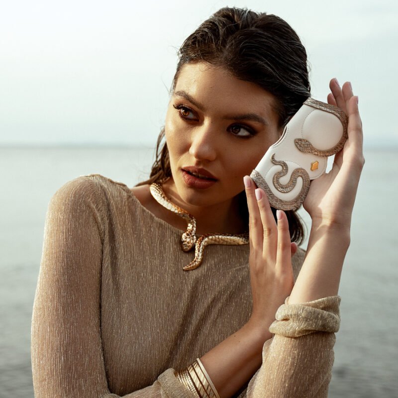 ANY DI SunCover Medusa glasses case in vegan leather