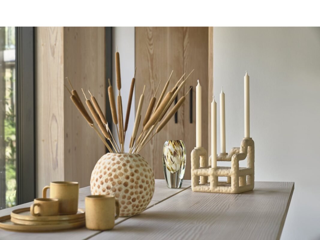 Villa Collection Aia Crown-Top Candle 30 cm, 4 pcs in Cream (6)