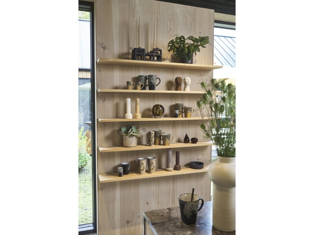 Villa Collection Hvils Pillar Candle Ø8 × 23 cm in Taupe (3)