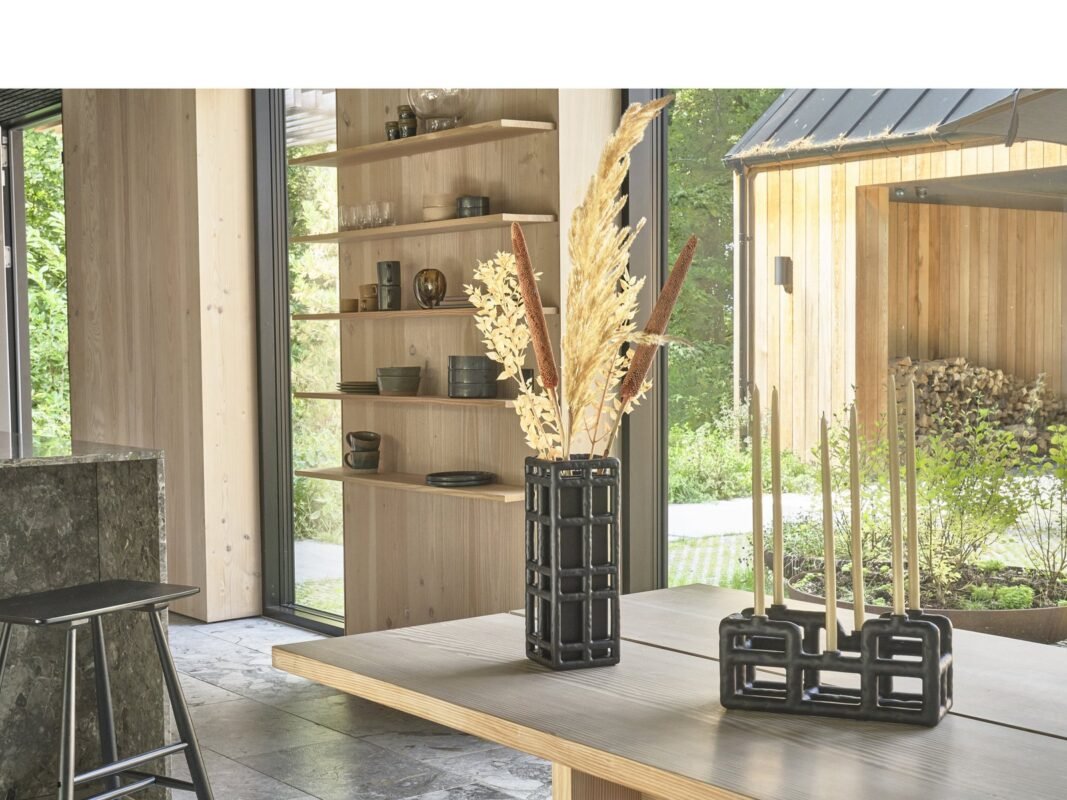 Villa Collection Lyng Candlestick 28 × 10 × 13.5 cm in Sand (2)