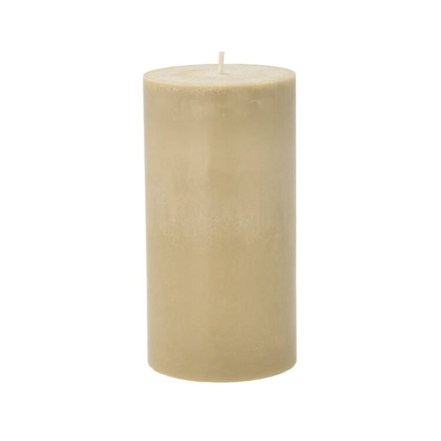 Trae Pillar Candle Ø7.8 × 15 cm – Camel