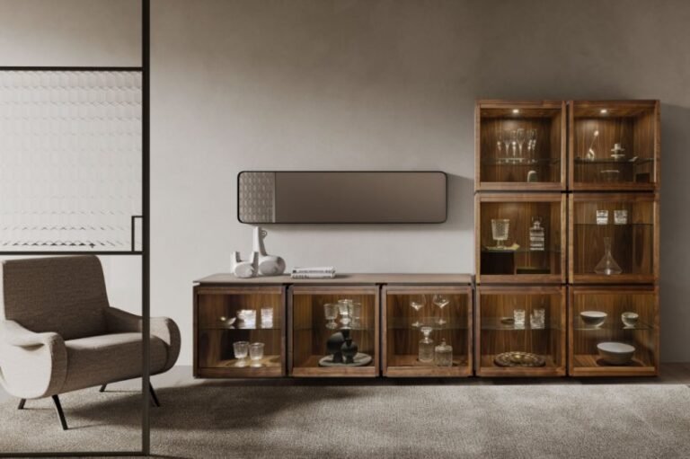 Pacini & Cappellini Mesh showcase